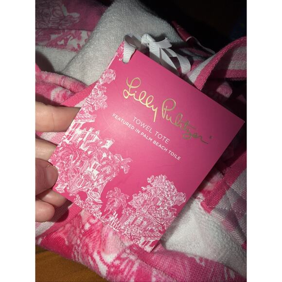 NEW Lilly Pulitzer Beach Towel Tote Palm Beach Resort White Anniversary Print - Picture 2 of 9